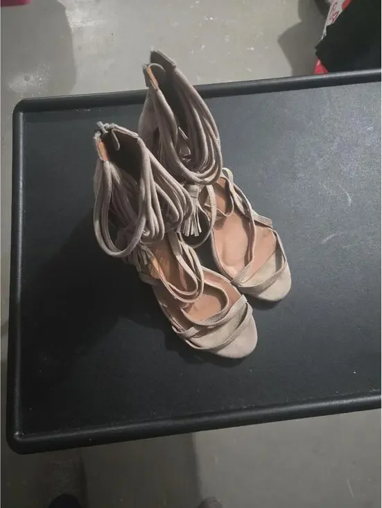 Jeffrey Campbell Suede Fringe Lace-Up Heeled Sandals Size 6 - Picture 2 of 6